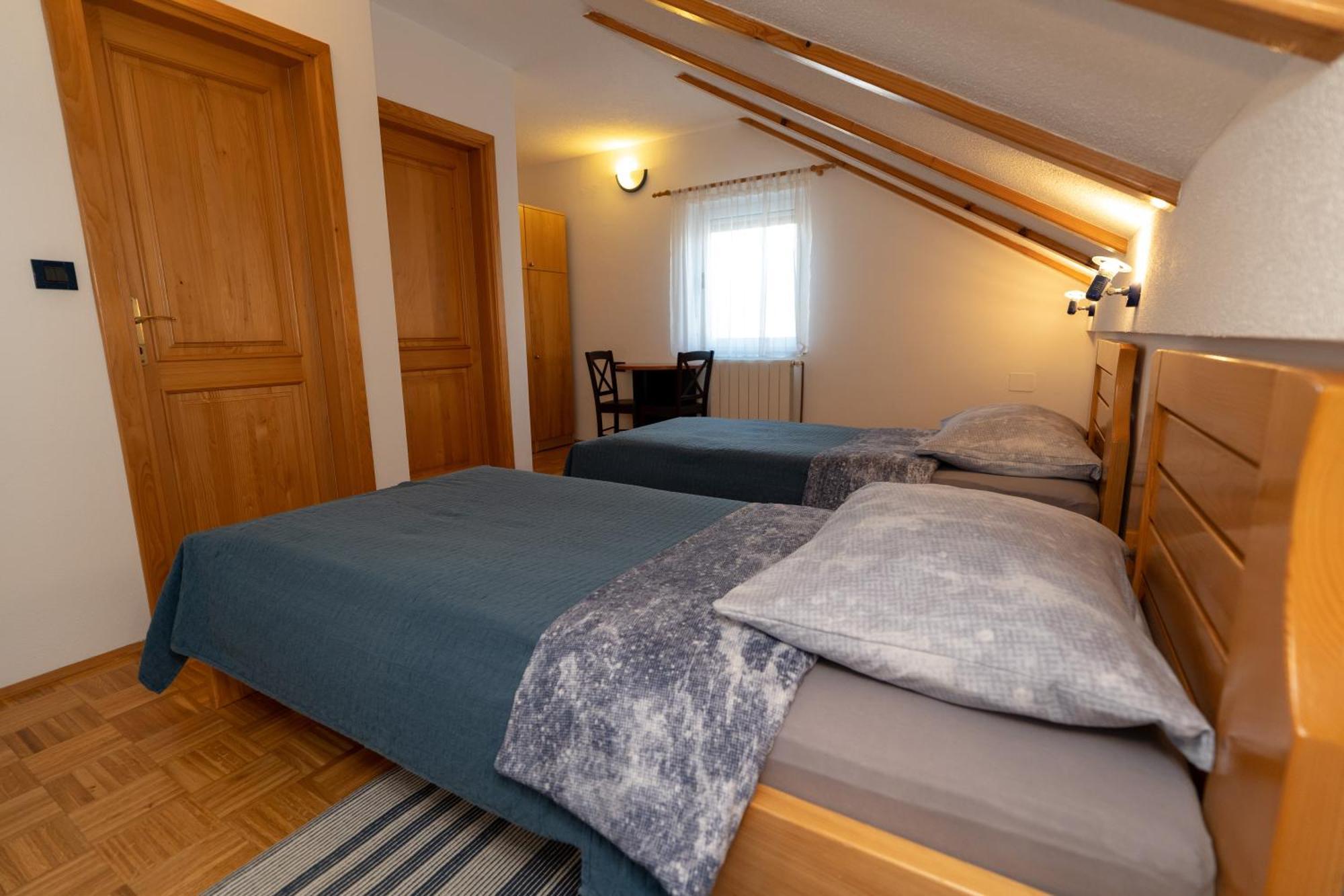 Apartman Miramare Otočac Εξωτερικό φωτογραφία