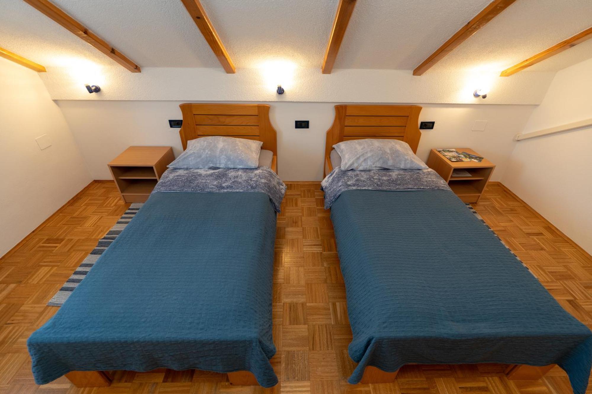 Apartman Miramare Otočac Εξωτερικό φωτογραφία