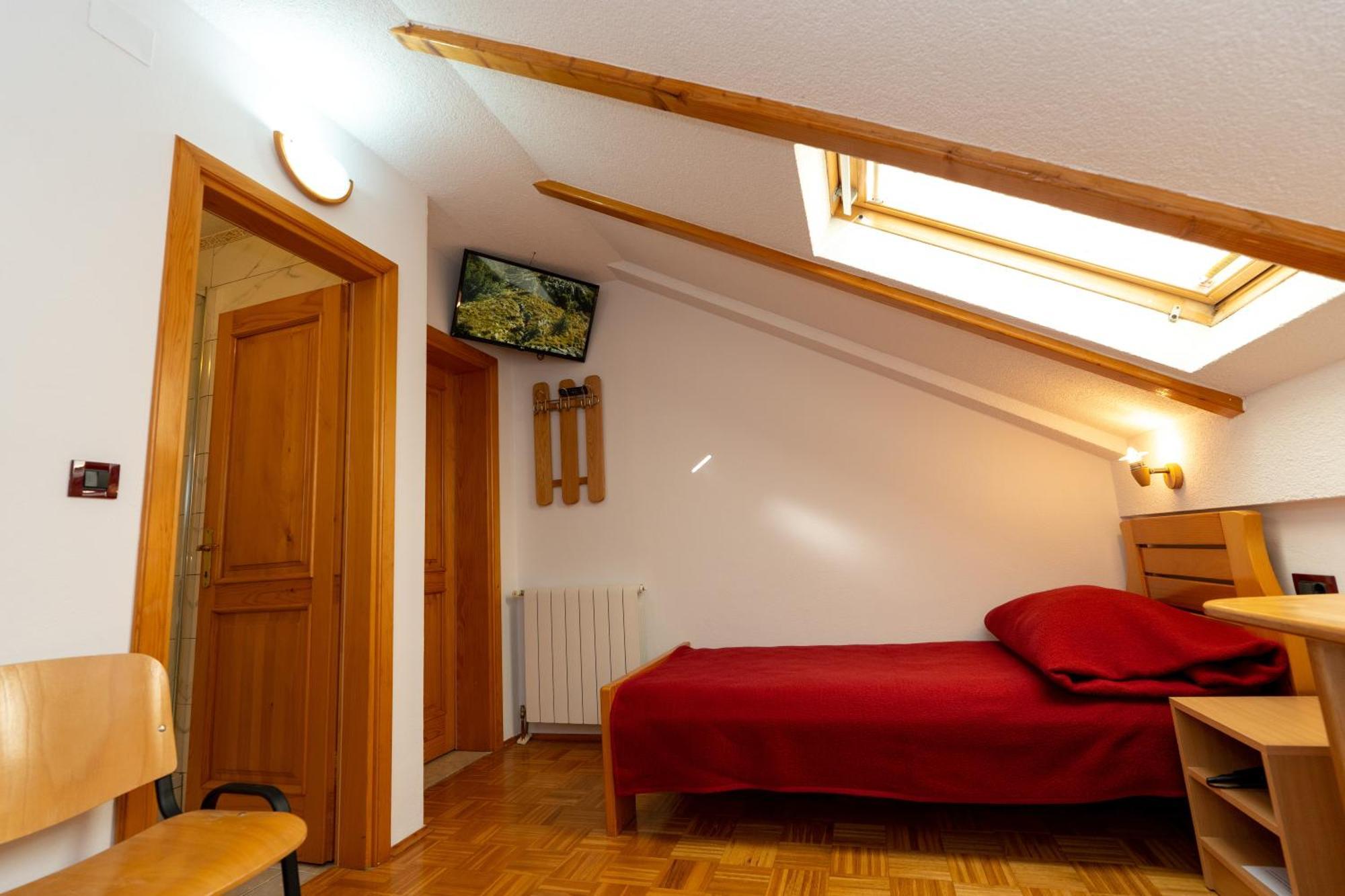 Apartman Miramare Otočac Εξωτερικό φωτογραφία