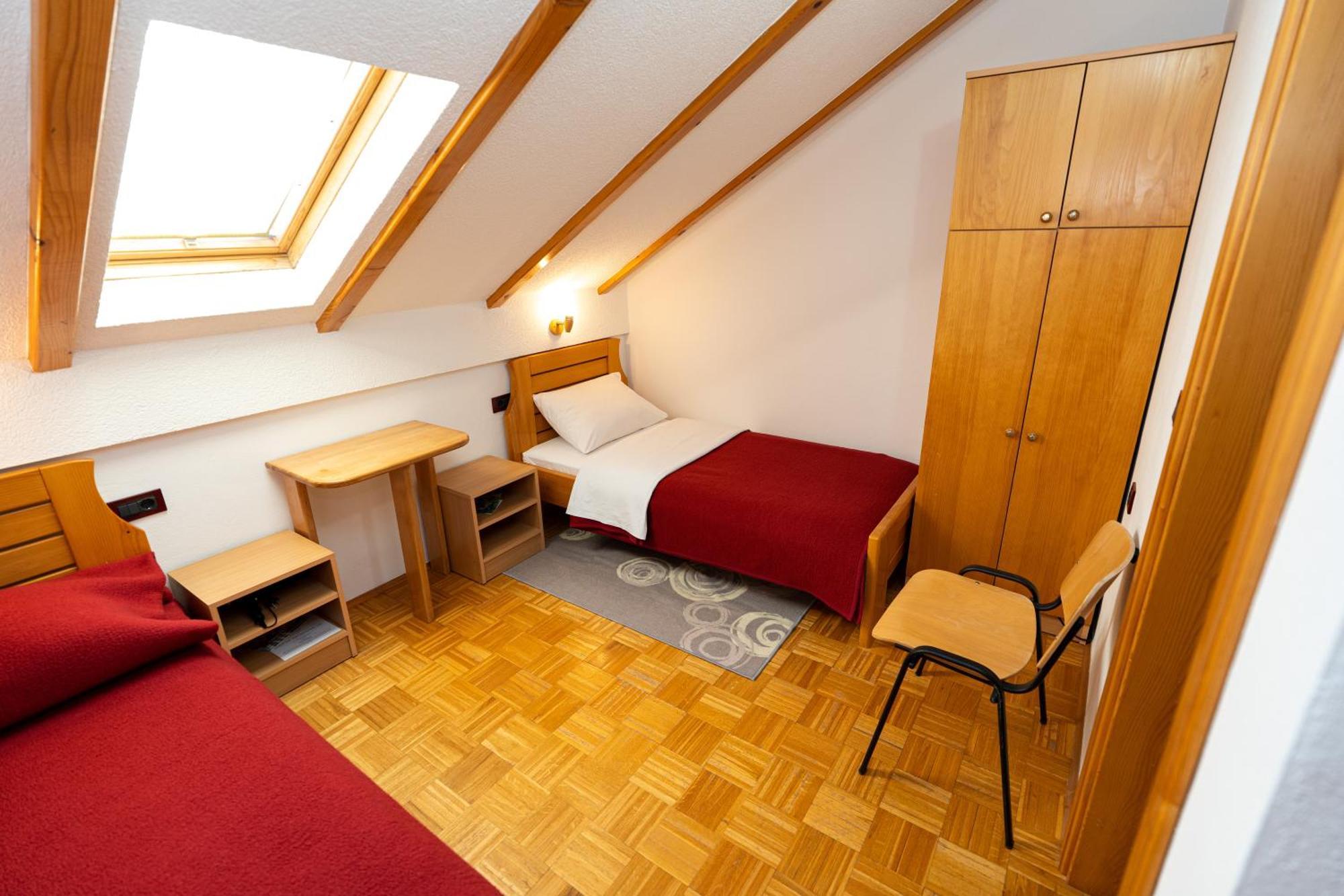 Apartman Miramare Otočac Εξωτερικό φωτογραφία