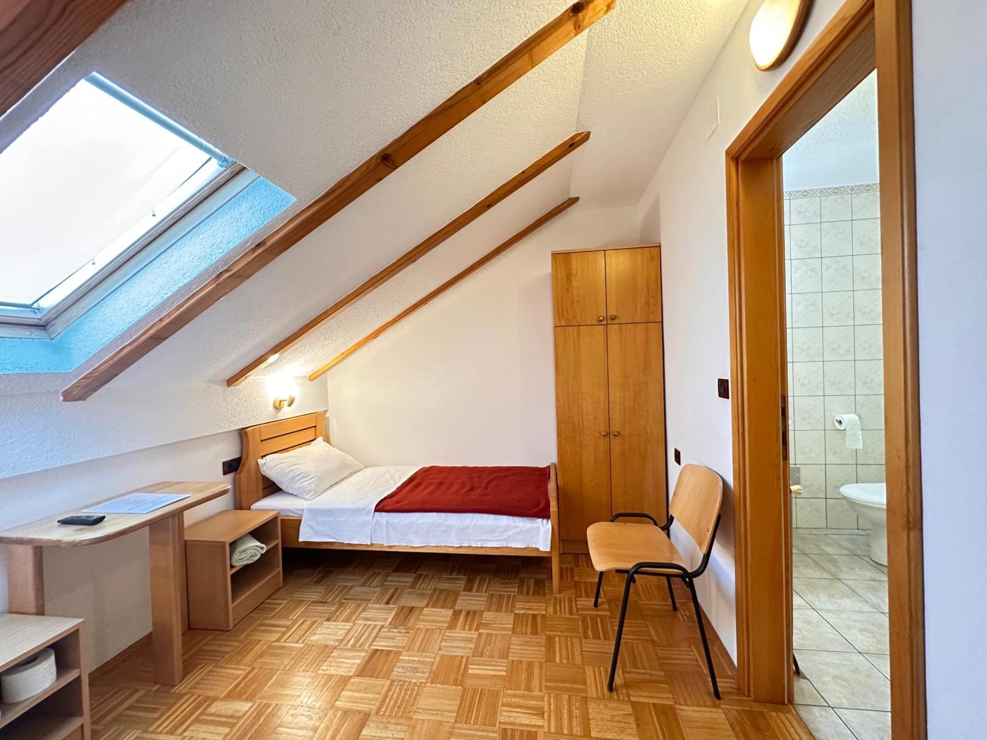 Apartman Miramare Otočac Εξωτερικό φωτογραφία