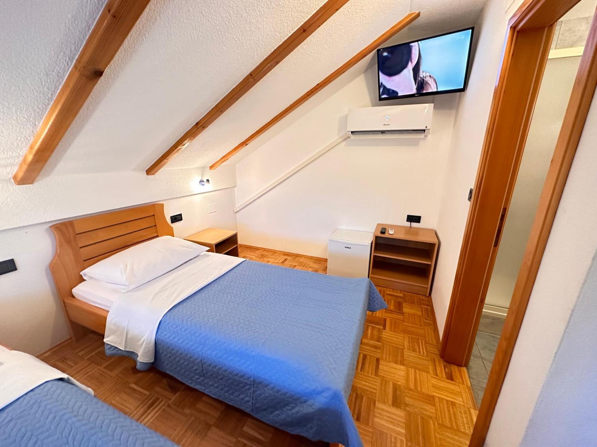 Apartman Miramare Otočac Εξωτερικό φωτογραφία