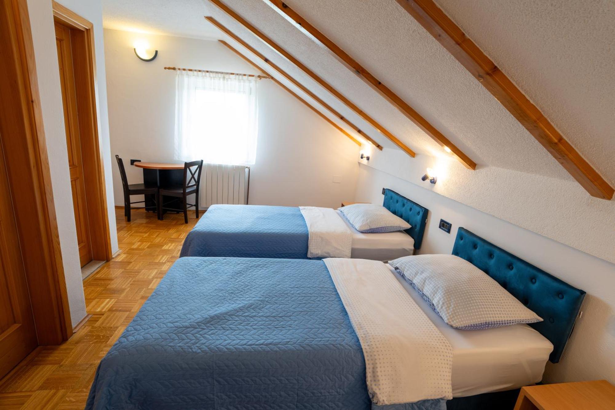 Apartman Miramare Otočac Εξωτερικό φωτογραφία