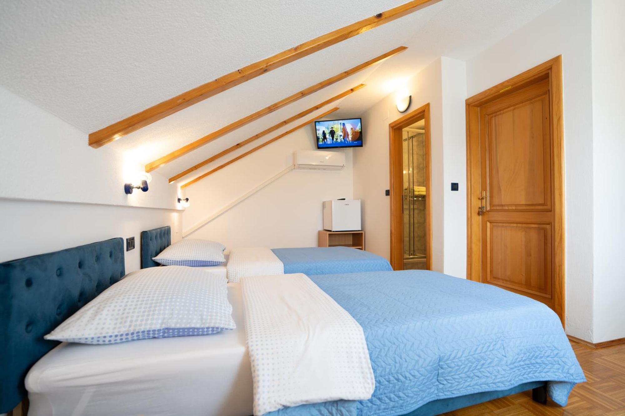 Apartman Miramare Otočac Εξωτερικό φωτογραφία