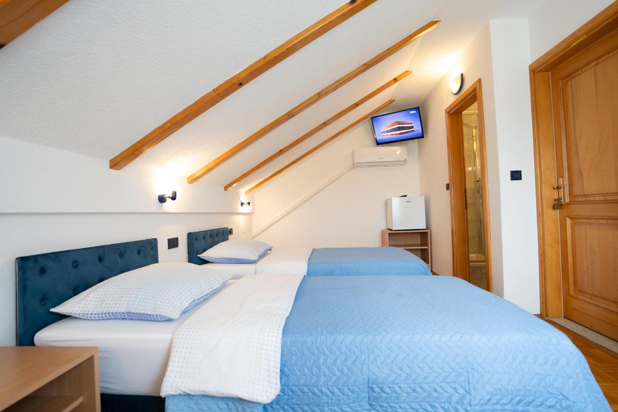 Apartman Miramare Otočac Εξωτερικό φωτογραφία