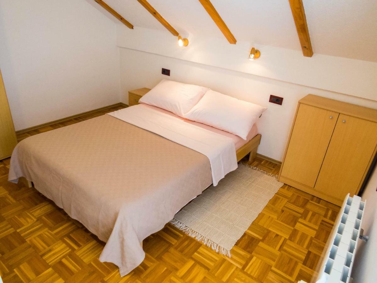 Apartman Miramare Otočac Εξωτερικό φωτογραφία