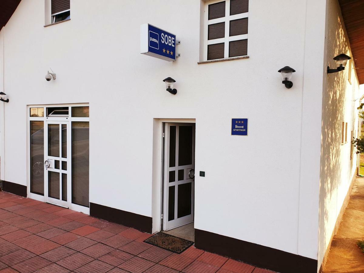 Apartman Miramare Otočac Εξωτερικό φωτογραφία