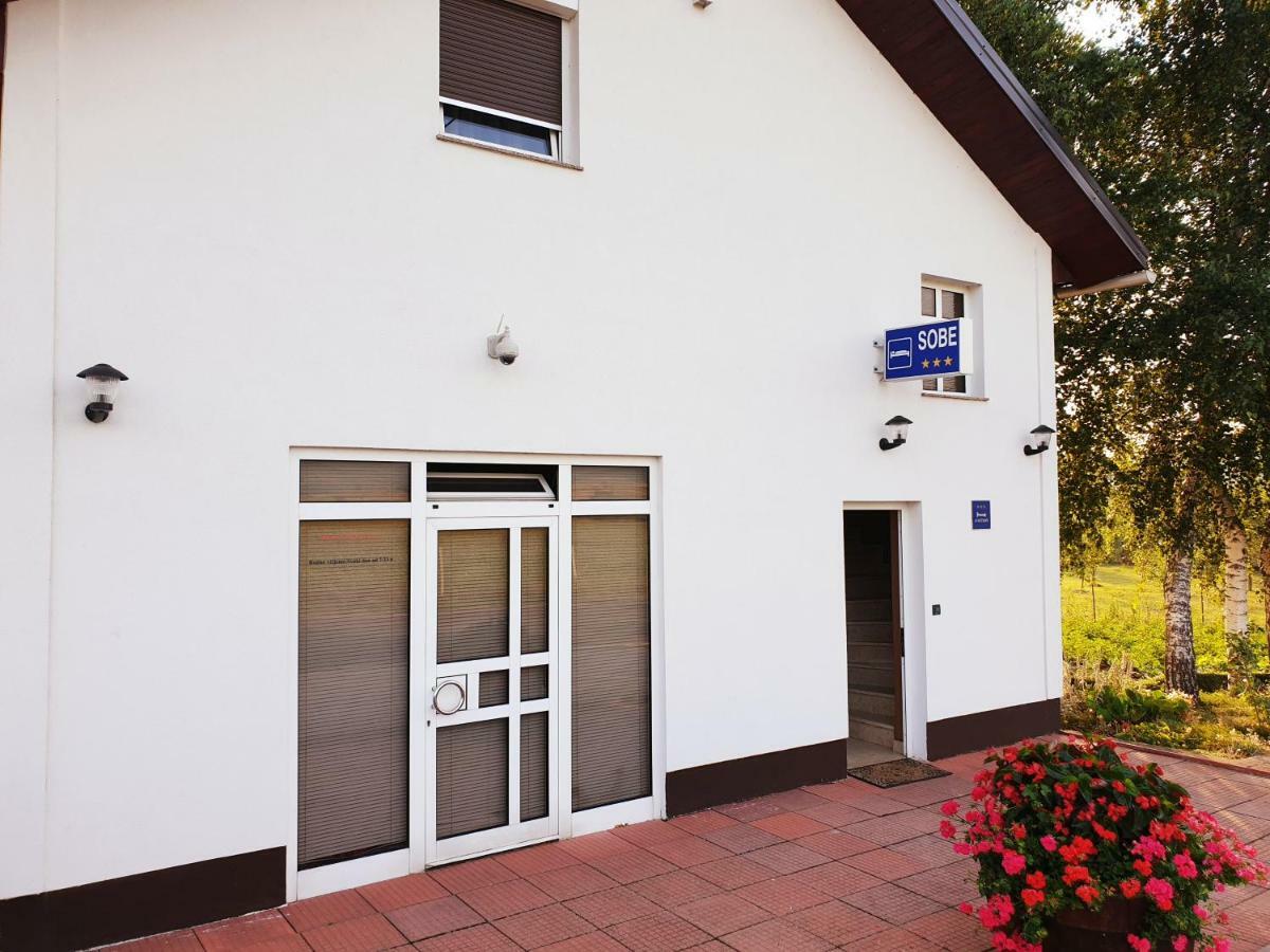 Apartman Miramare Otočac Εξωτερικό φωτογραφία